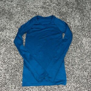 Lululemon long sleeve swiftly tech size 0